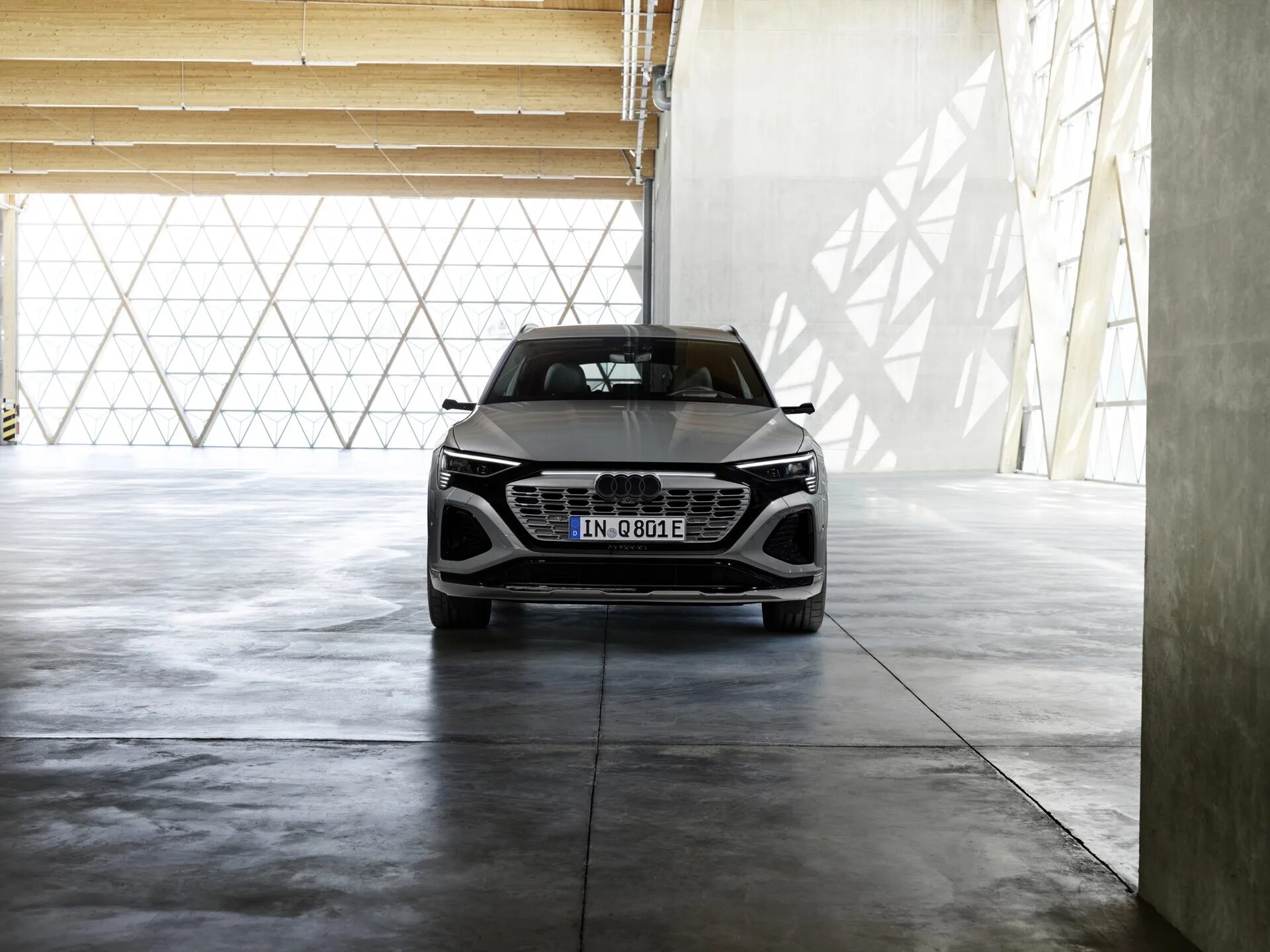2022 audi q8 sportback e-tron. Ауди q8 2024 новый кузов. Етрон 2023 ауди. 2022 audi q8 sportback e-tron. Етрон 2023 ауди.