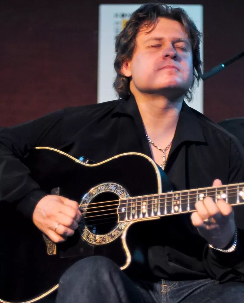 Мирошниченко гитарист. Мирошниченко гитара.