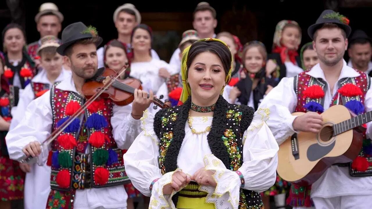 Румынский танец. Песни румын молдаван. Группа молдаван. Румынские песни. Румынские песни.