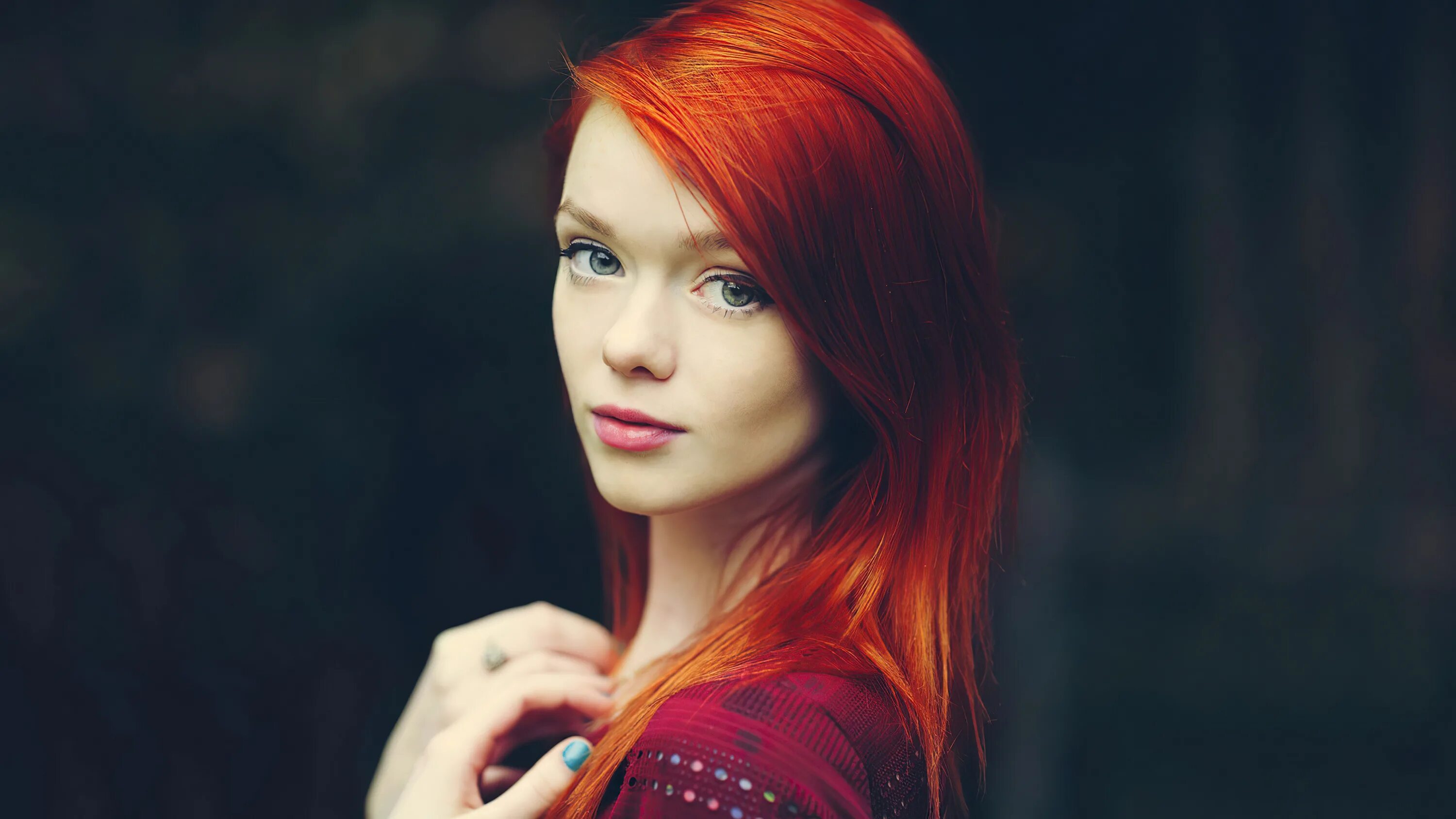 Julie Kennedy lass. Red hair woman