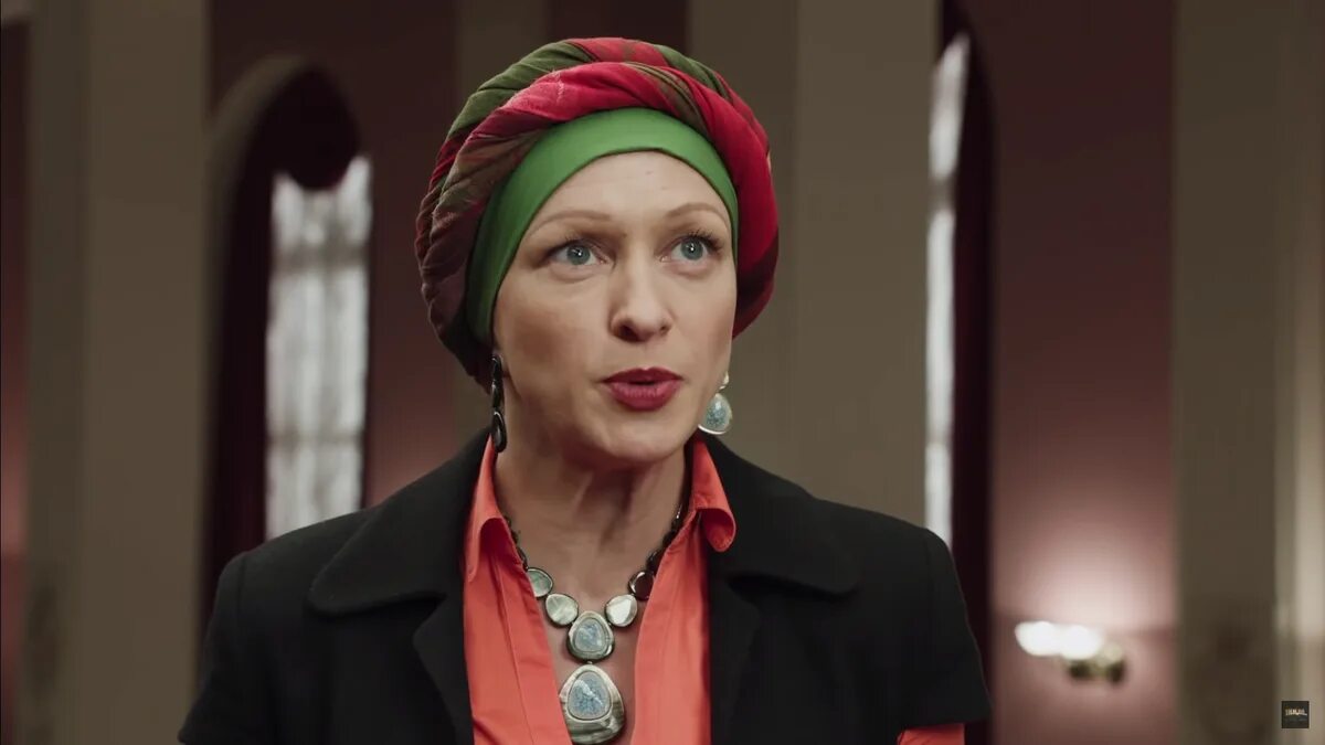 Красная королева сериал вера аралова. Вера аралова модельер. Аралова модельер. Вера ипполитовна аралова-паттерсон. Модели веры араловой.