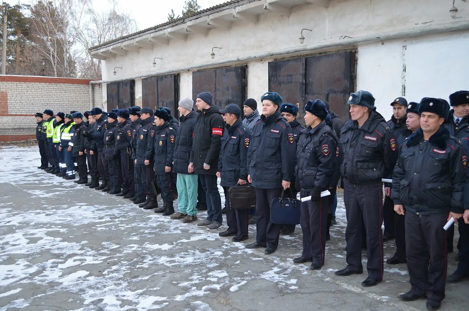 Последние новости озерска. Полиция озерск. Оперативная обстановка полиция. Гнланвый полицейский озёрска. Озёрск74.