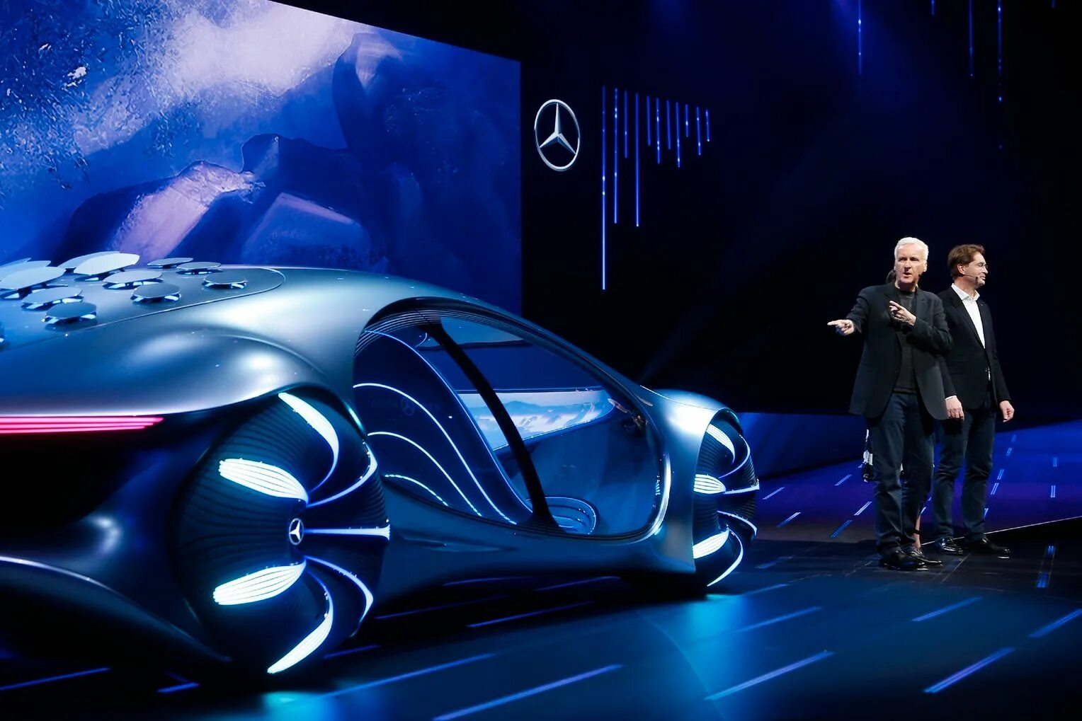 Стоит будущее. Mercedes. Benz. Vision. AVR. 2020.. Mercedes Benz Vision AVR. Концепт кар Мерседес Джеймс Кэмерон. Мерседес Джеймса Кэмерона.