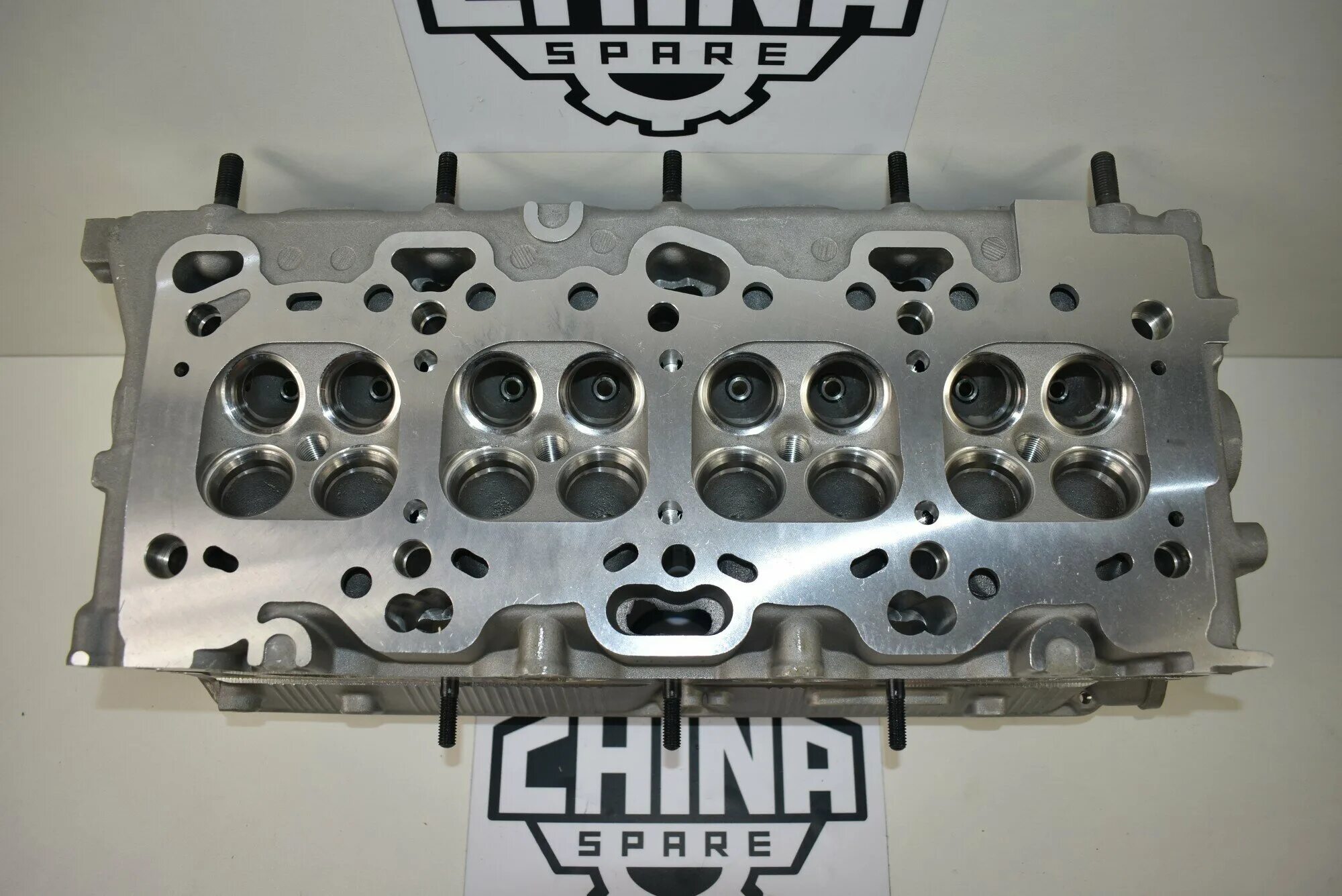 Клапана ховер 2.4. Головка блока ховер 2.4. smd305479. great wall hover h2 4g64 втулка гбц 16 мм. smd305479 в сборе.