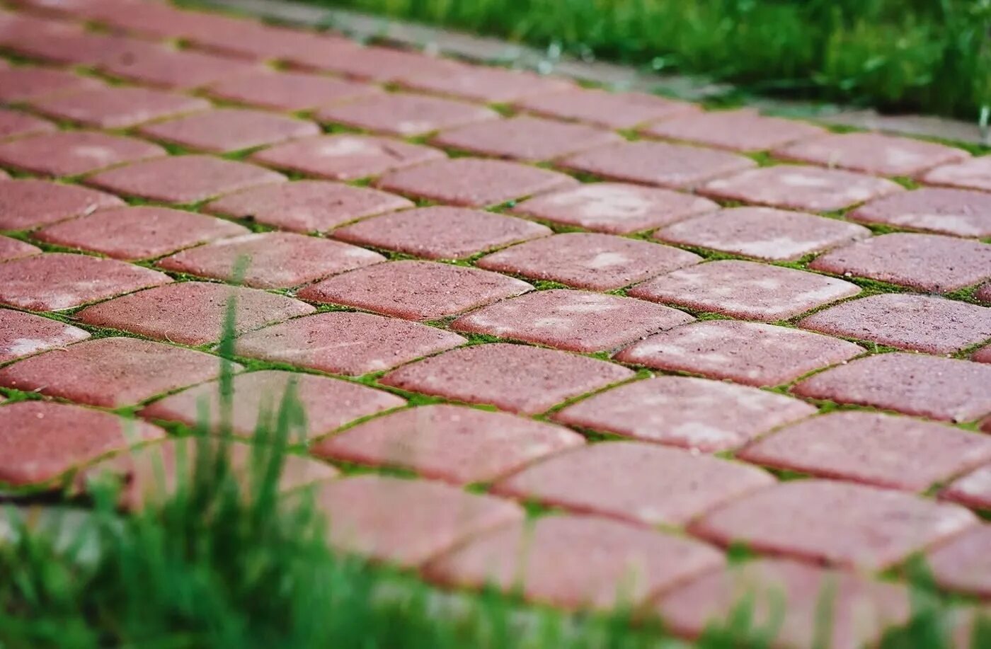 брусчатка ретро. старинная брусчатка каменная. плитка в гранитном отсеве. тротуарная плитка прага арбет. нужна брусчатка.