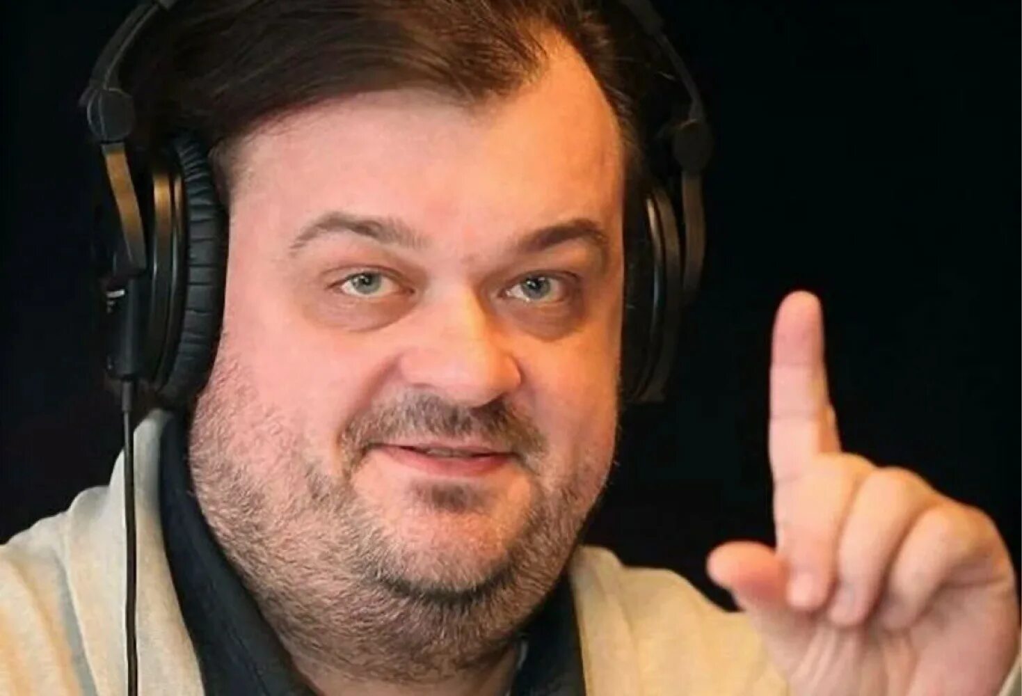 Как называется комментатор. Василий уткин комментатор. Уткин, василий вячеславович. Василий уткин. Роб палмер футбольный комментатор.