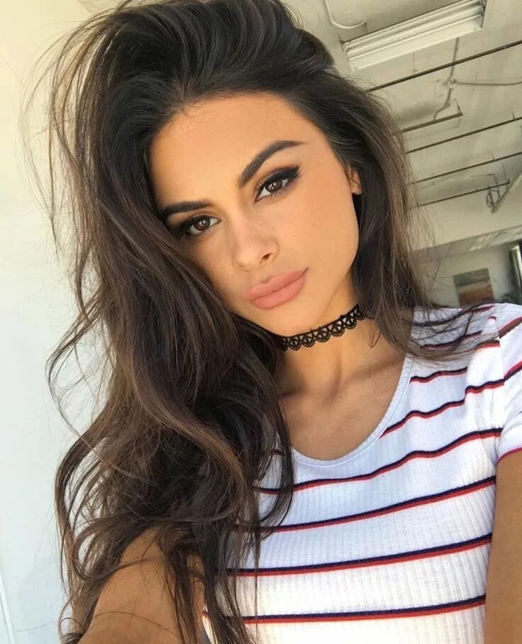 Sophia Miacova Инстаграм. Макияж Sophia Miacova. Красивые брюнетки делают