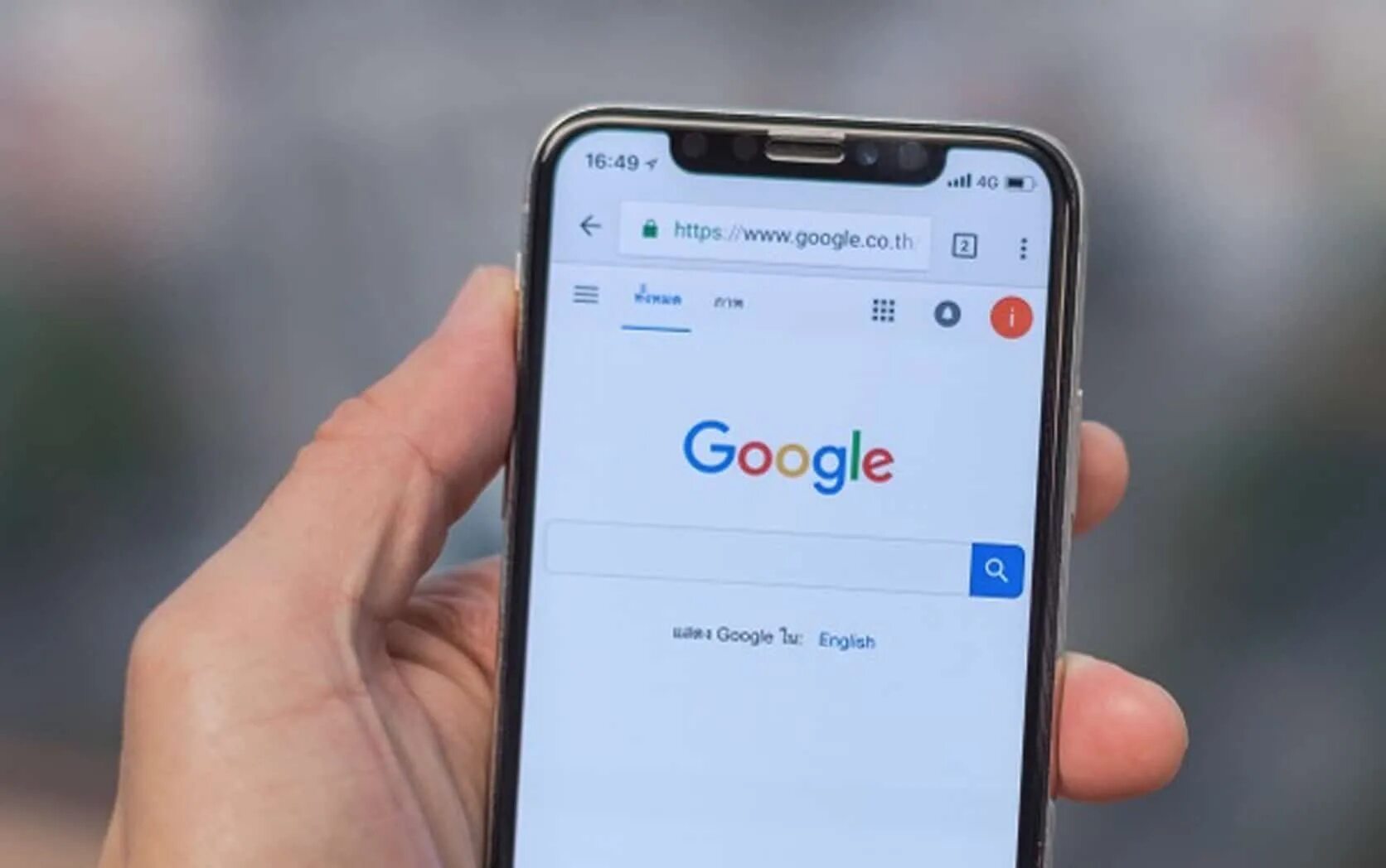 Google googles iphone. Гугл на айфоне. google рука. как выглядит гугл на айфоне. поиск фото гугл айфона.