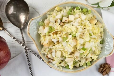 Пекинская капуста яблоко