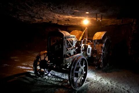 В аджимушкайских каменоломнях тракторы