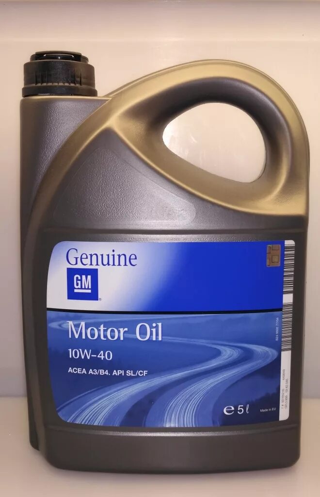 Моторное масло 5 в 10. Datsun Genuine Oil 10w-40. Мотор Ойл 10w 40 Шевроле Круз. Моторное масло Шевроле 10w 40. Масло GM 5w40 полусинтетика.