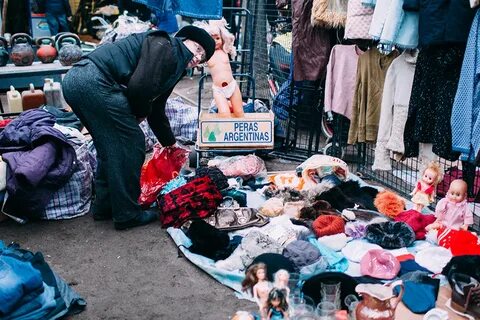 Покупает по дешевке