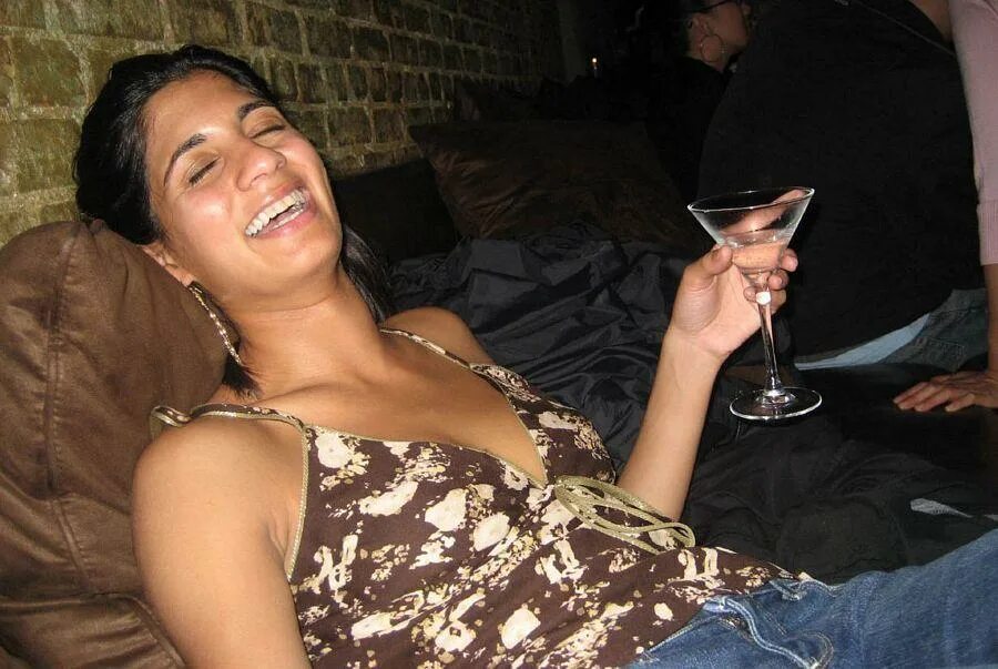 True drunk. Грузинка drunk. Total drunk девушка. Indian girl drinking alcohol.