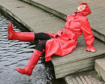 Rainwear fetish 💖 More SBR. 