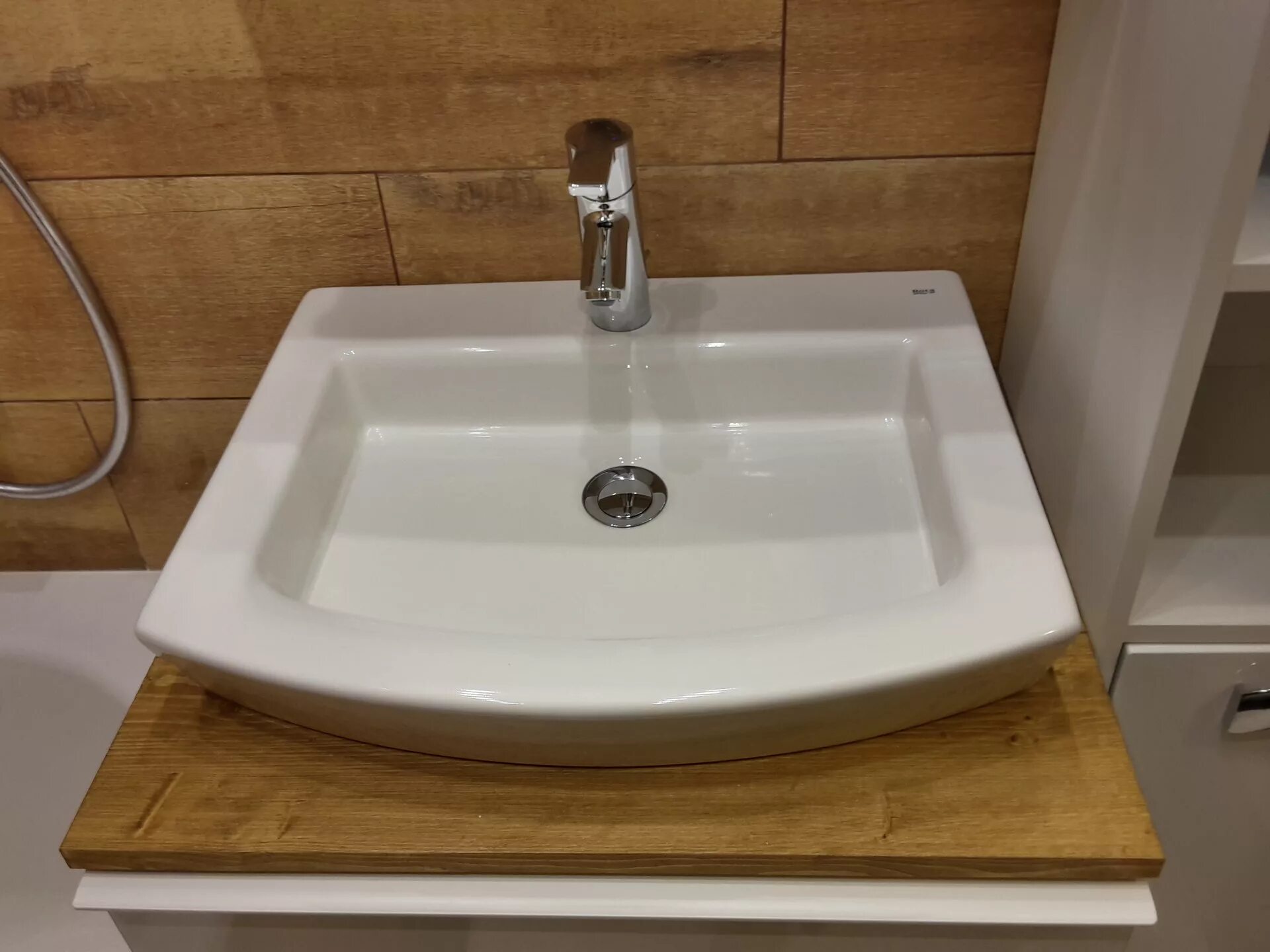 Omoikiri omi 44. Деревянная столешница в ванную под раковину. Раковина 51510001 villeroy boch loop friends. Раковины на столешницу отзывы. Ceramilux раковина crystal.