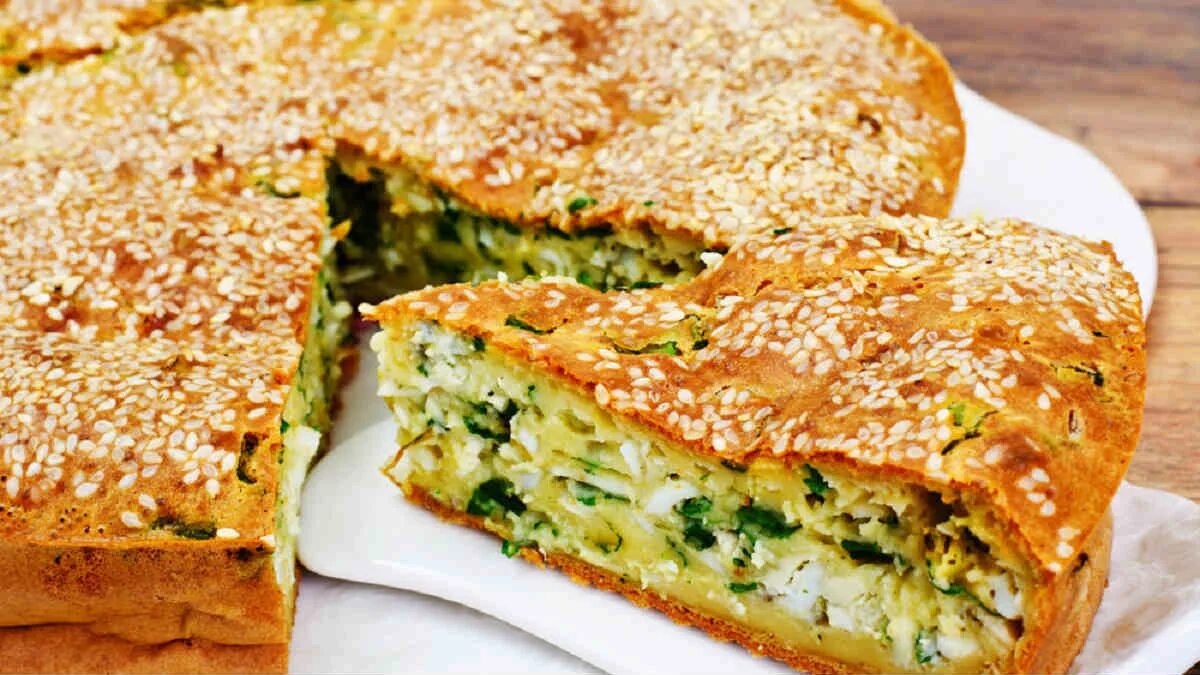 Рецепт куриного пирога. Пирог с зеленью. Пирог с творогом и зеленым луком. Пирог с зеленью и яйцом. Заливной пирог с луком и яйцом и сыром.