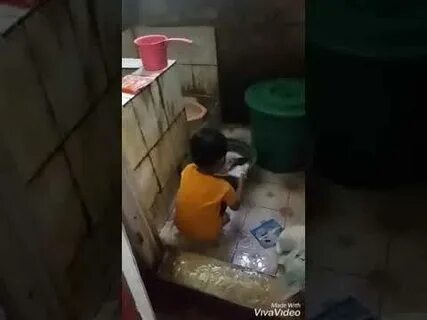 Video bokep anak kecil tante 32