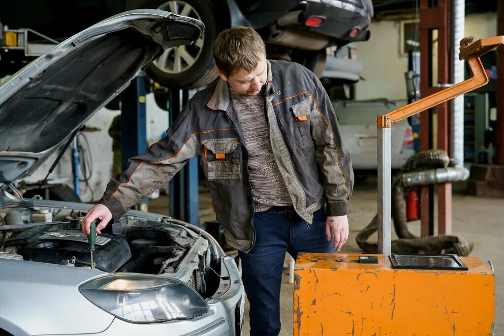 Автосервис чепецк. Авторитет техцентр. Автосервис avtoritet. Авторитет Отрадный автосервис. Автосервис авторитет Брянск.