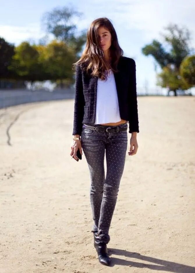 даниэль кэмпбелл в шортиках и топике. ева лонгория инстаграм. азиатские девушки на улице. одри тоту роковая красотка платье. одри тоту с короткой стрижкой.