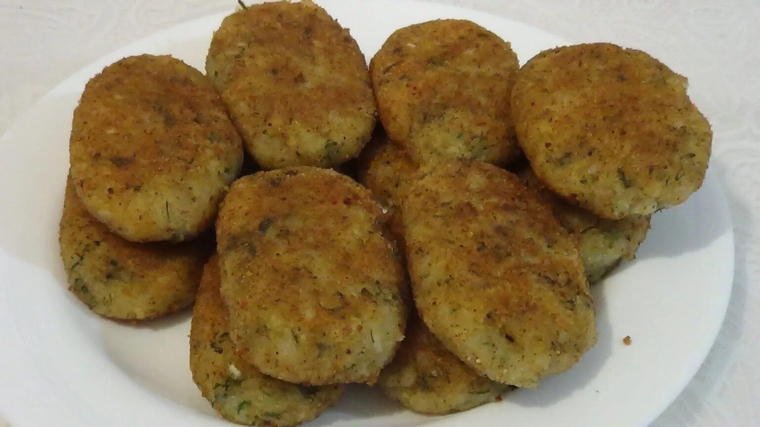 Капустные котлеты очень вкусные на сковороде. Капустные котлеты постные. капустные котлеты постные очень вкусные. капустные котлеты с манкой. постные котлеты из рассола.