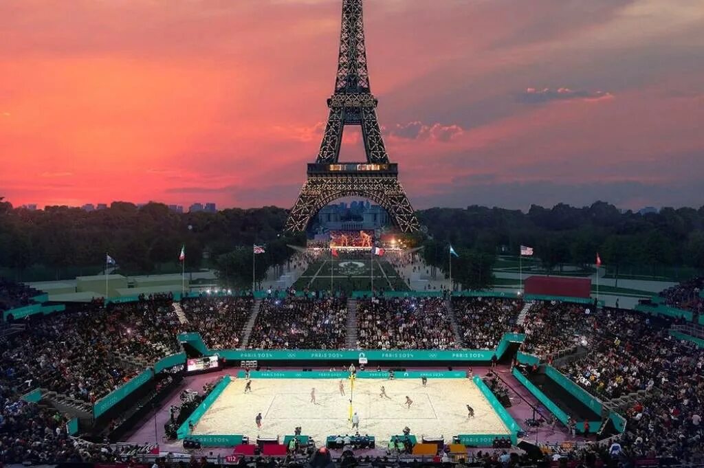 Paris 2024. Париж 2024 проект. Небо над парижем. Paris photo 2024. Олимпийская деревня в париже 2024.