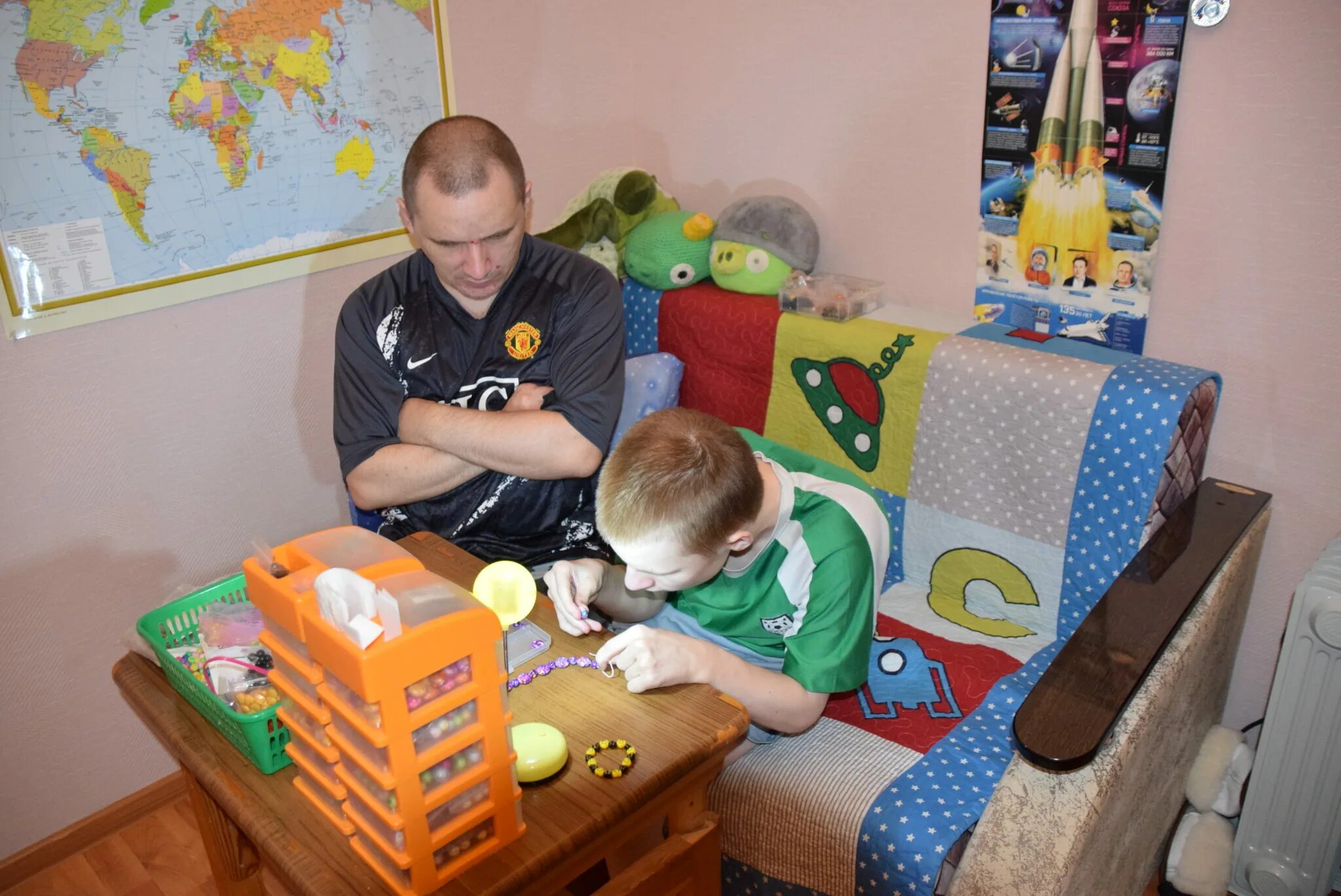 Дошкольники с дцп. Дети с дцп фото. Школьник толя. Школьник толя. Вассерман в юности.