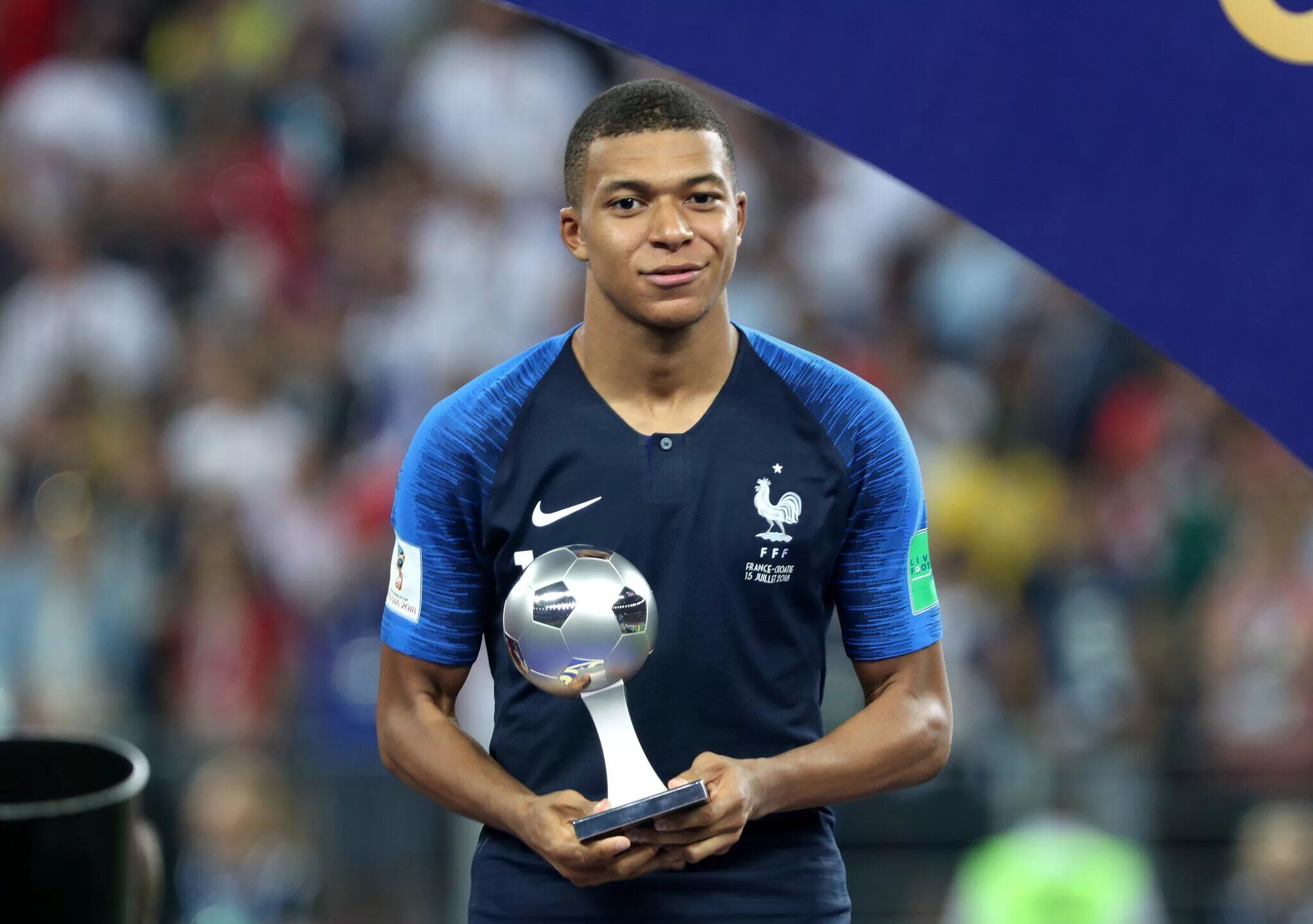 мбаппе может стать капитаном. Mbappe реал мадрид. дида и мбаппе. Mbapp3. как пишется мбаппе на английском.