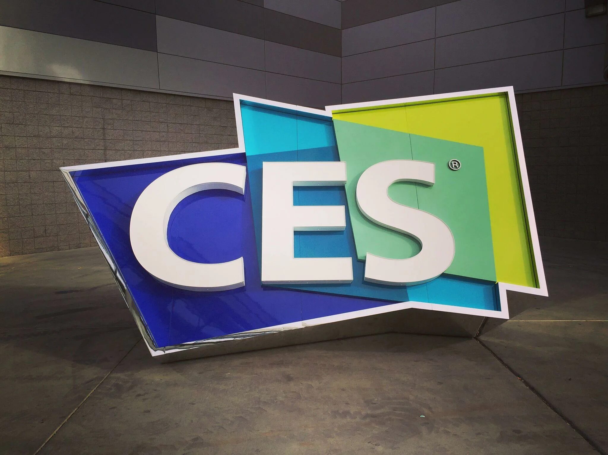 Ces. Consumer electronics выставка. Выставка ces 2022. C e s логотип. Samsung ces 2022.