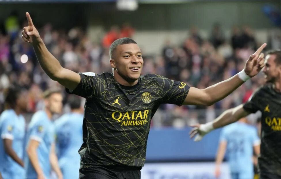 എ ബ പ പ യ PSG വ ട ന ന Kylian Mbappé football news malayalam transfer updates - Y