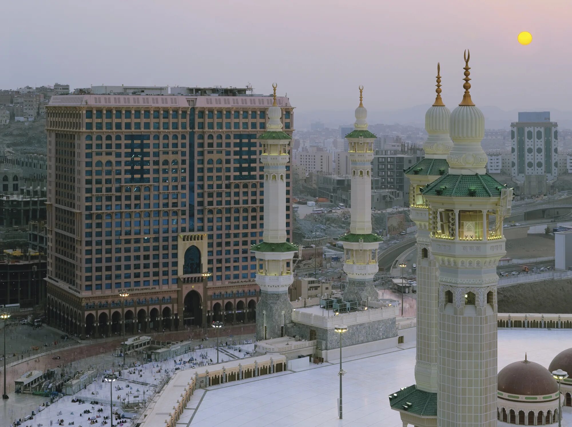 Мекка сайт. Интерконтиненталь Мекка. INTERCONTINENTAL dar al Tawhid. Dar al Tawhid. Dar al Tawhid INTERCONTINENTAL Hotel Makkah.