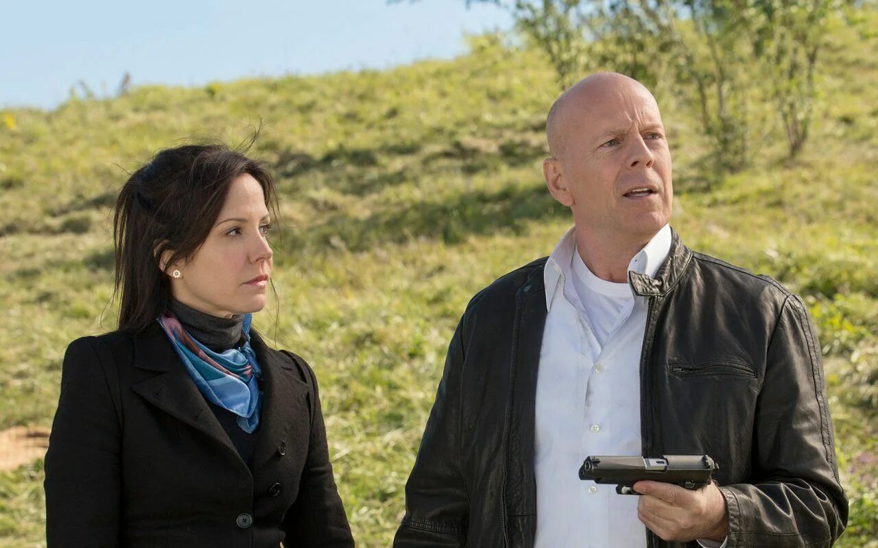 Фильм рэд 2 актеры. Рэд 2 - 2013 (1). Рэд 2 кадры. Ненавижу молдову рэд 2. Ред 2 актеры и роли.