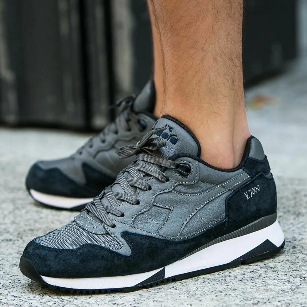 Итальянские кроссовки мужские. Diadora v7000. Диадора кроссовки v7000. Diadora мужские кроссовки v.7000. Диадора n9000 Italia.