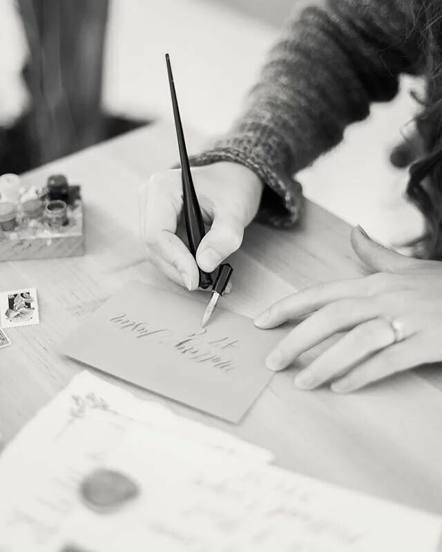 Преподавание каллиграфии. Каллиграфия учить. каллиграфия обучение. обучение каллиграфии онлайн. где можно научиться каллиграфии.
