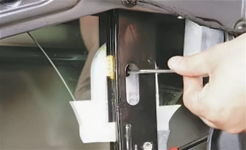 Как снять стекло задней двери Removing glass rear door Hyundai Solaris