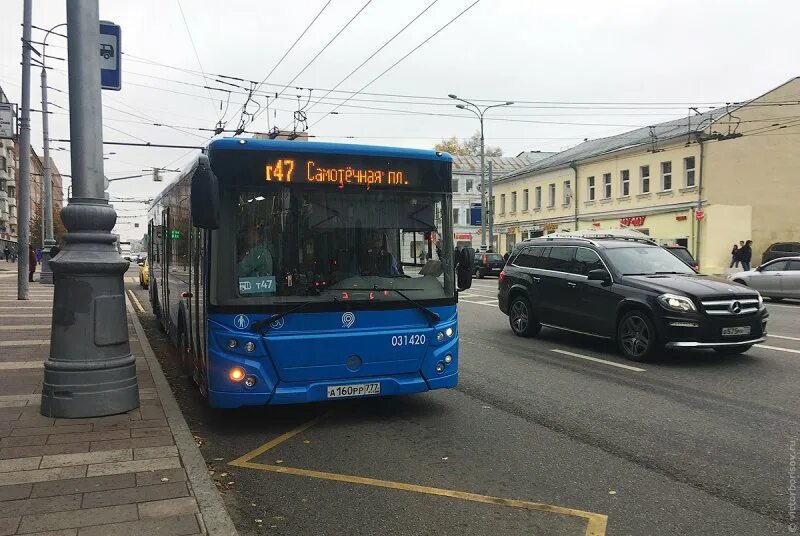 Автобус б. Автобус б Москва. Автобус 47 Москва. Автобус б садовое кольцо.