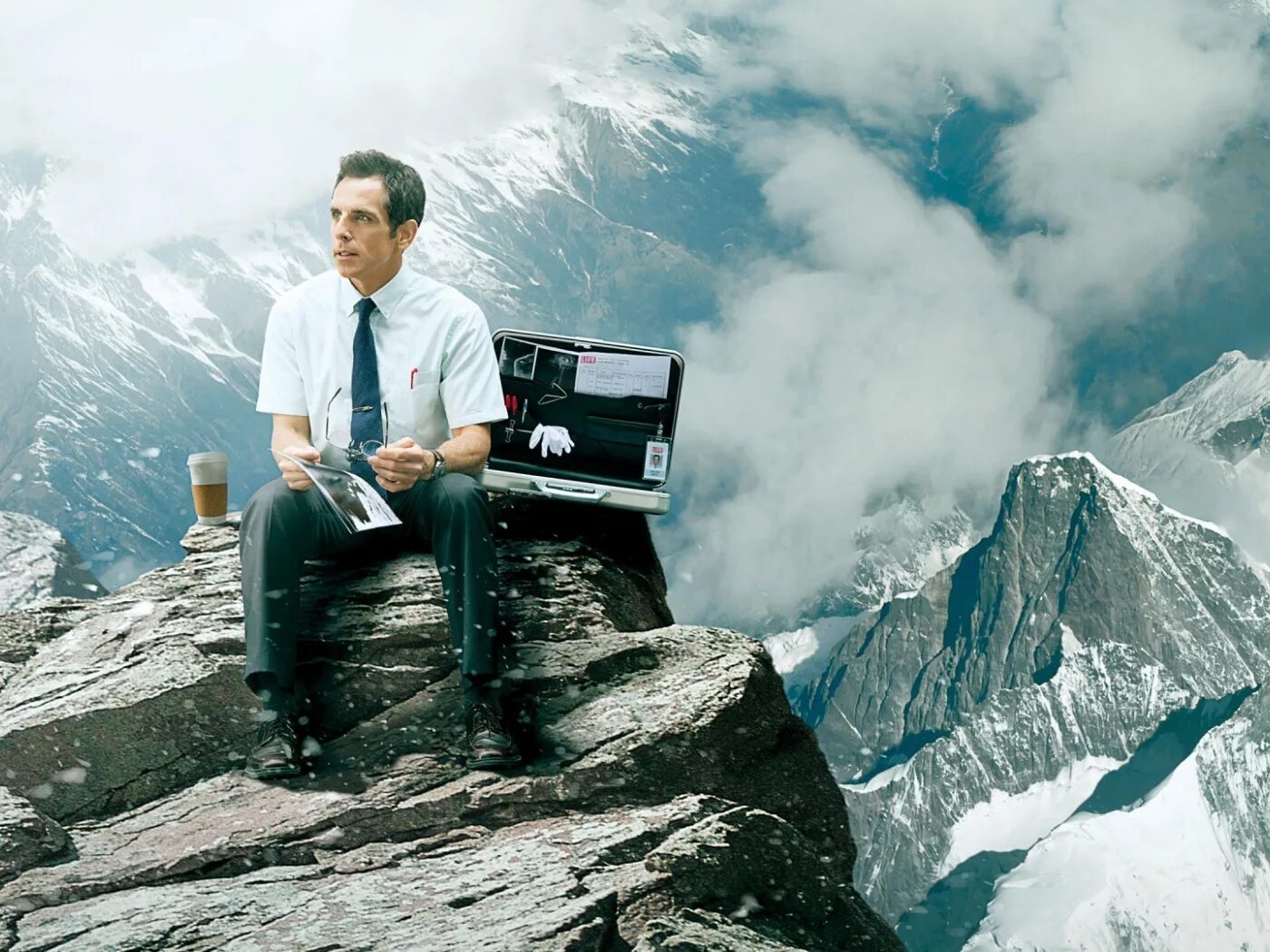 Watch secret life. Невероятная жизнь Уолтера Митти the Secret Life of Walter Mitty 2013. Невероятная жизнь Уолтера Митти Шон Пенн. Невероятначя жизнь Волтера мити. Кристен Уиг невероятная жизнь Уолтера Митти.