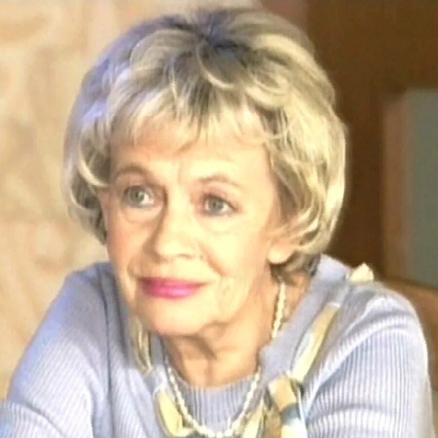 Актрисы александры назаровой. Бабушка моя прекрасная няня актриса.
