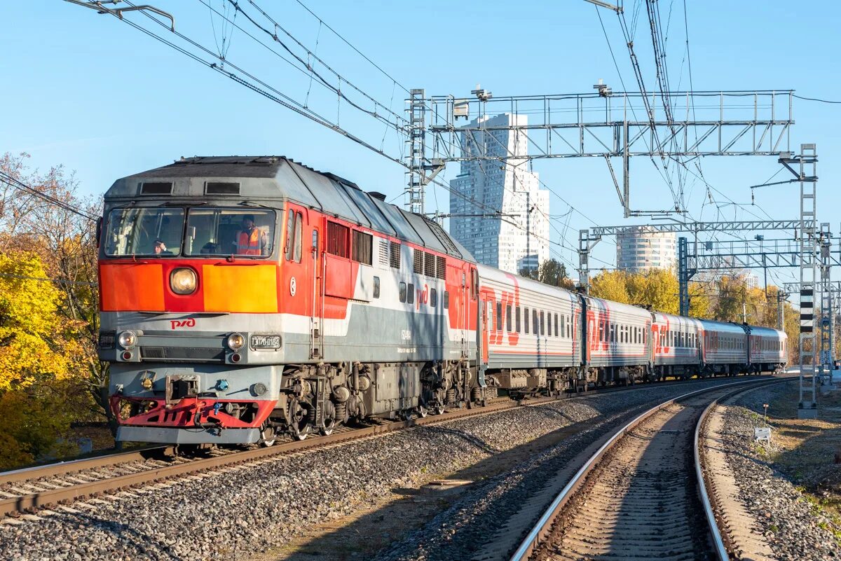 602я москва рыбинск. поезд рыбинск санкт петербург. поезд москва рыбинск. тэп70-0184. москва питер 006 поезд.