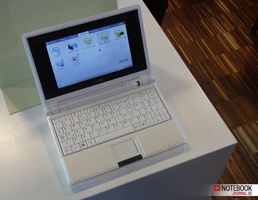 Eee 4g. ASUS EEEPC 701 4g. Нетбук ASUS Eee PC 701. ASUS Eee PC 4g. ASUS Eee PC 4g 701.