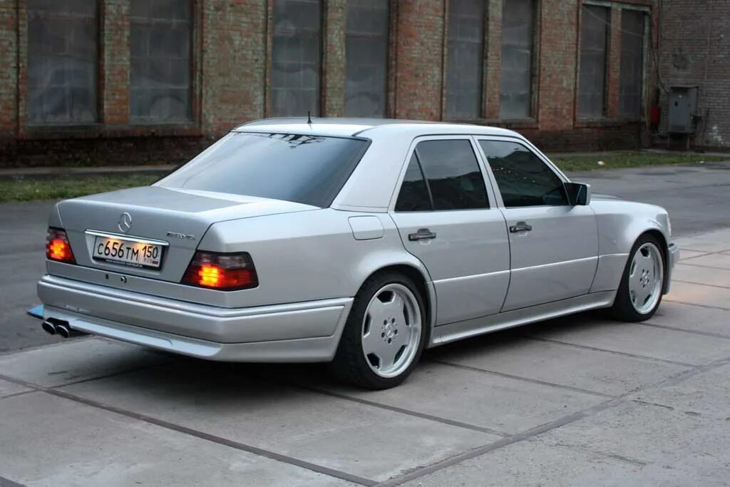 Мерседес бенц w124. Mercedes benz w124 e300. W124 sg65. Мерседес бенц 124 волчок. W124 sg65.