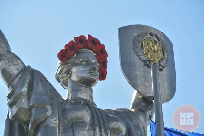 Декоммунизация. Декоммунизация в венгрии. декоммунизация украины родина мать снесли. декоммунизация тбилиси. декоммунизация волгограде.