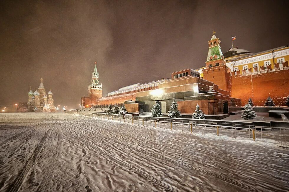 Кремль в декабре. Красная площадь зима. Кремль в декабре. Москва кремль зима. Кремль сейчас.