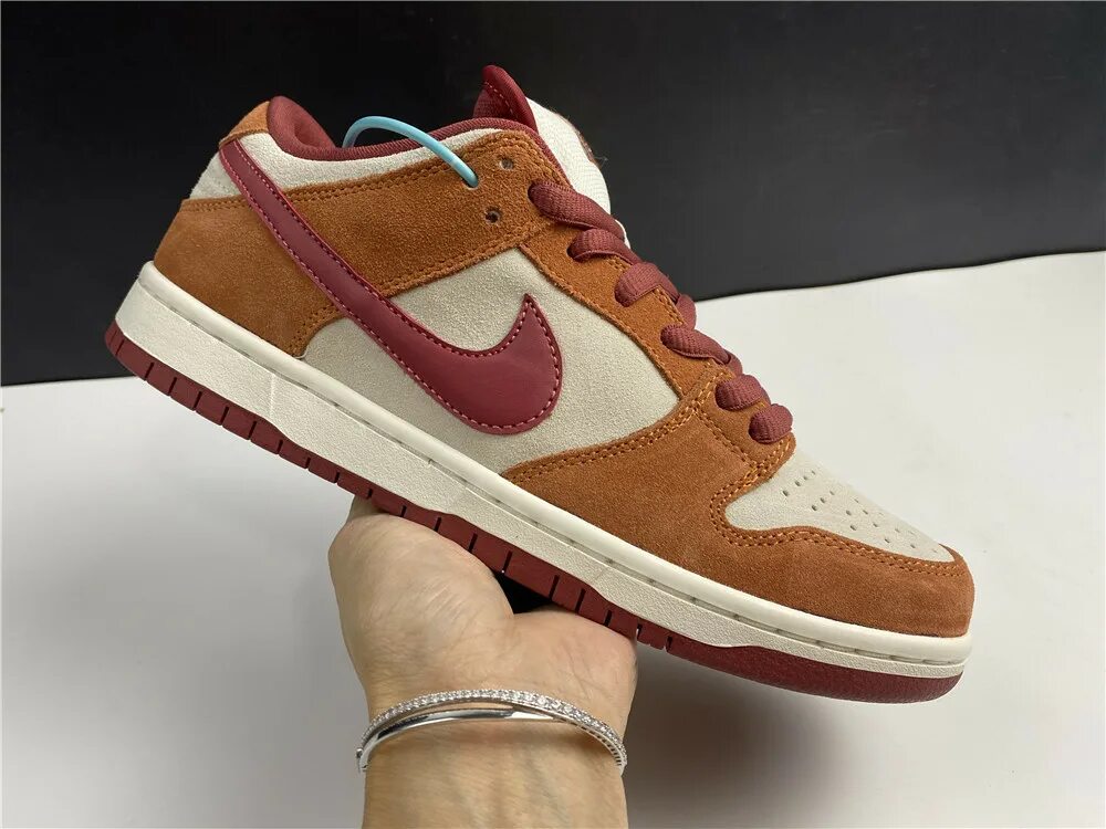 Nike SB Dunk Low Pro Dark Russet. Nike SB Dunk Low Pro Dark Russet Cedar. Nike Dunk Low SB Dark Russet. Nike SB Dunk Low Russet Cedar.