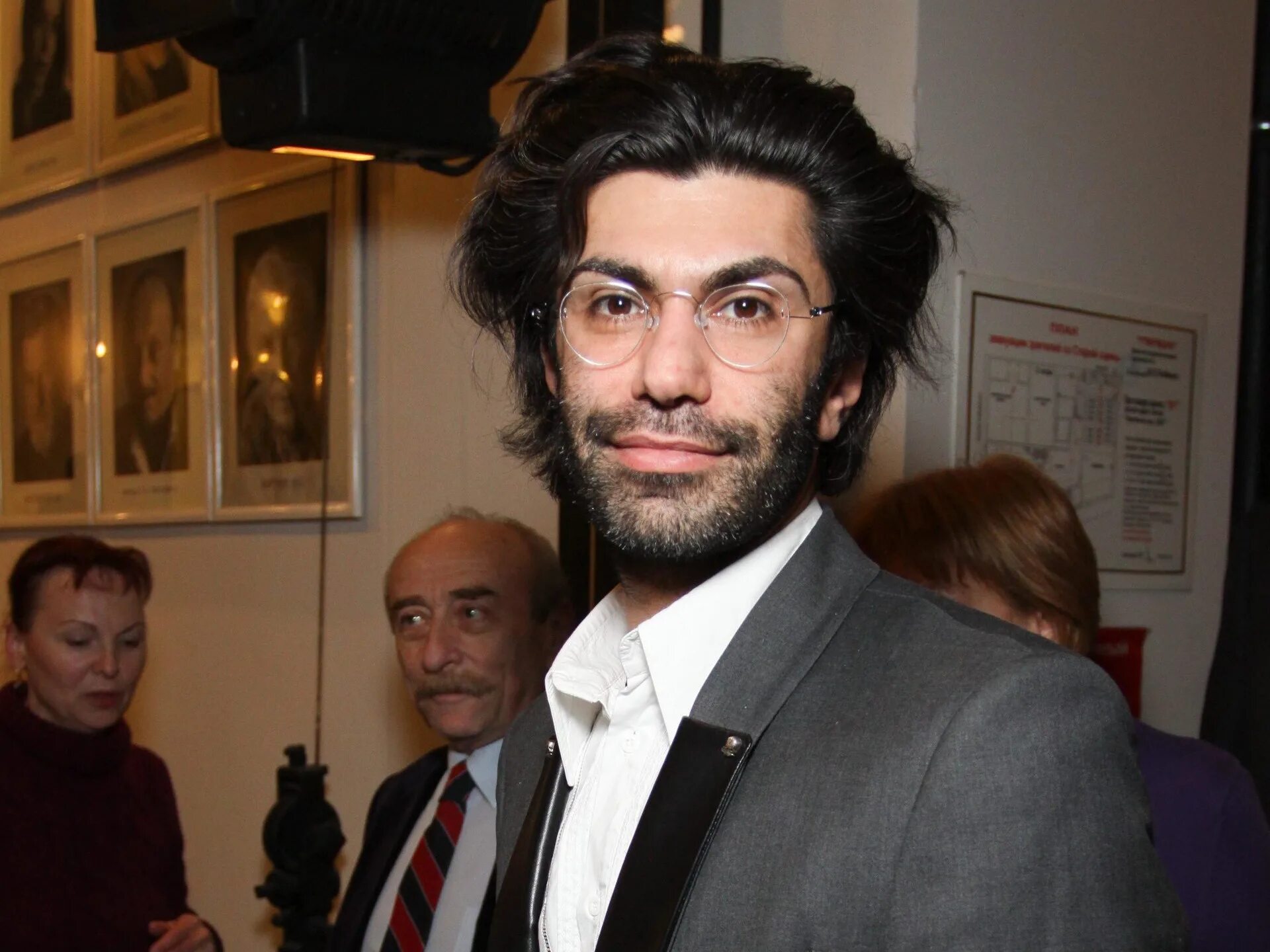 Николай цискаридзе 2021. Николай цискаридзе артисты балета россии. Николай цискаридзе 2022. Цискаридзе телеведущий. Цискаридзе студия первый канал.