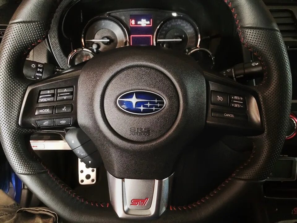 Руль субару. Руль Subaru WRX STI. Руль WRX STI 2015. Руль Субару Форестер сти. Руль STI Subaru Forester.