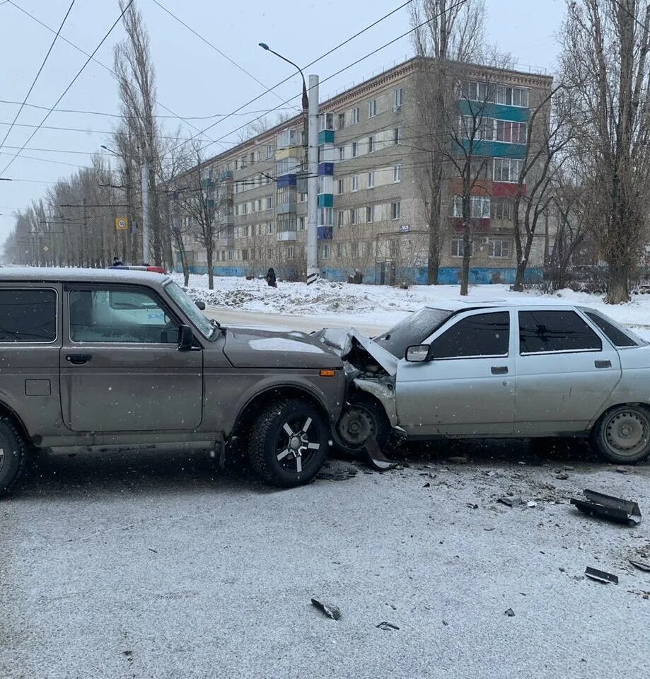 Смерть на ниве. Шевроле Нива лобовое столкновение.