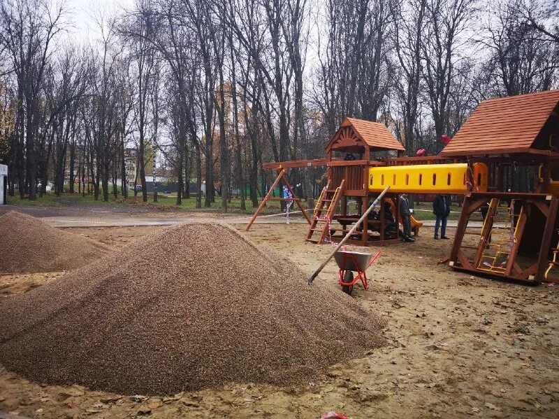 Леонардо парк ул победы 6. Леонардо парк Ярославль. Юбилейный парк Ярославль Лабиринт. Ярославль улица Победы 6 Леонардо парк. Парк на пятерке Ярославль.