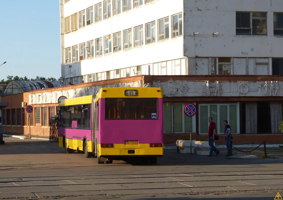 Автобусный парк 6 гомель. Автобусный парк 7. Автобусный парк № 6 Киев. Автобусный парк №2 города Ижевска. Автобусный парк 7 фото.