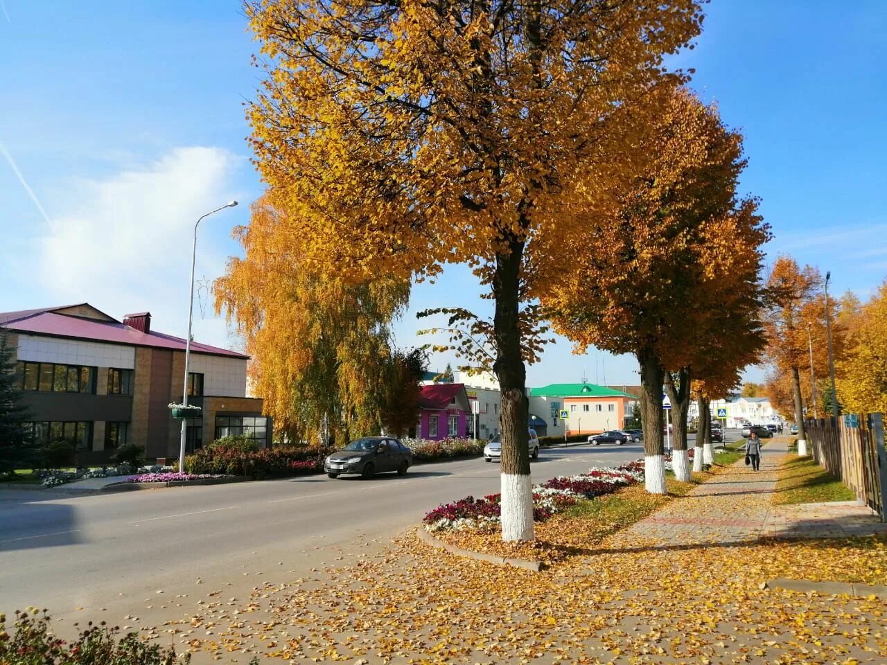 Кукмор ул ленина. Город Кукмор Татарстан. Кукмор осенью. Осенний Кукмор. Кукмор фотографии города.