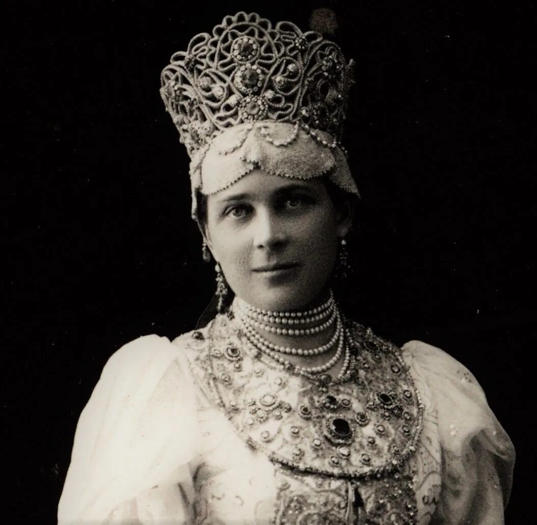 Фотографии княгинь. Княгиня юсупова бал 1903. Портреты юсуповой зинаиды николаевны. Фотографии княгинь. Костюмированный бал 1903 юсупова.